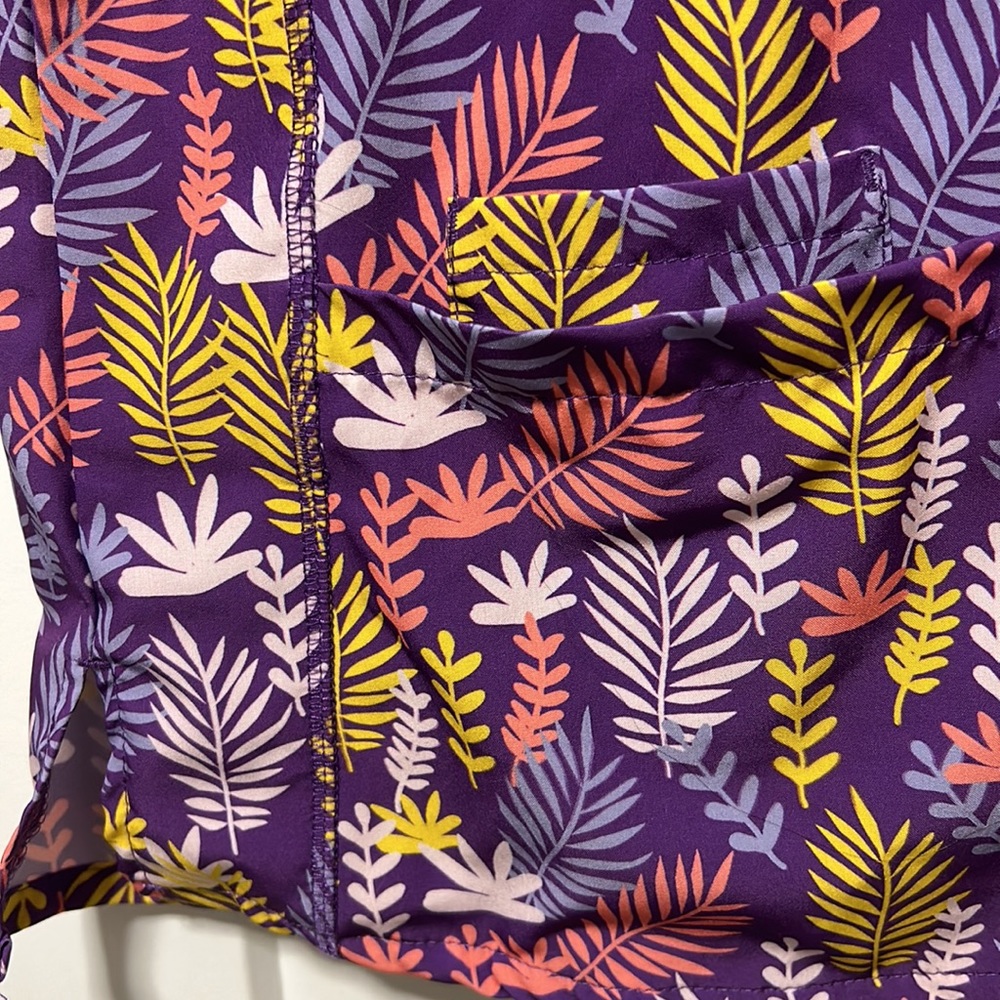 Scrub Top - Picture 3 of 3